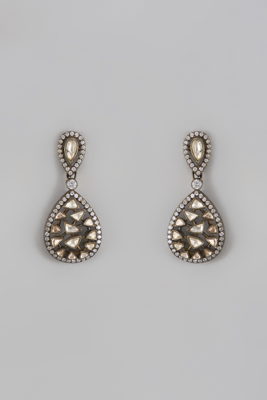Taani Victorian Moissanite Earrings