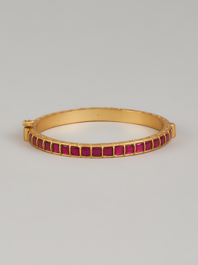 Giza Red Kundan Bangle