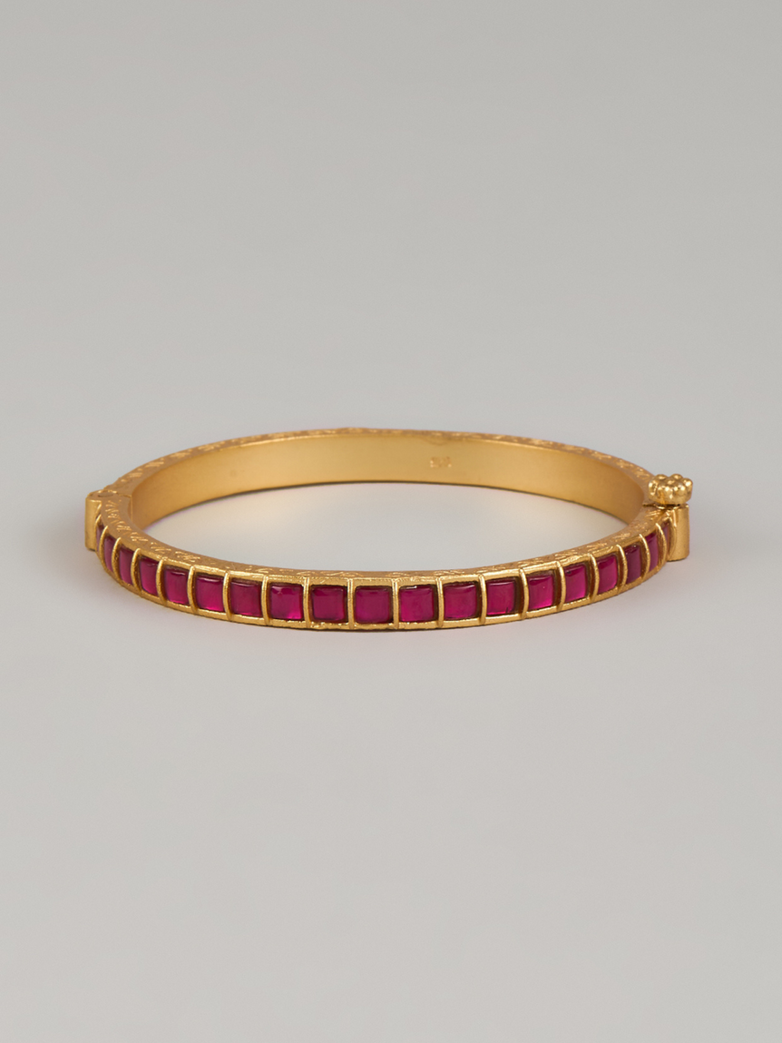 Giza Red Kundan Bangle