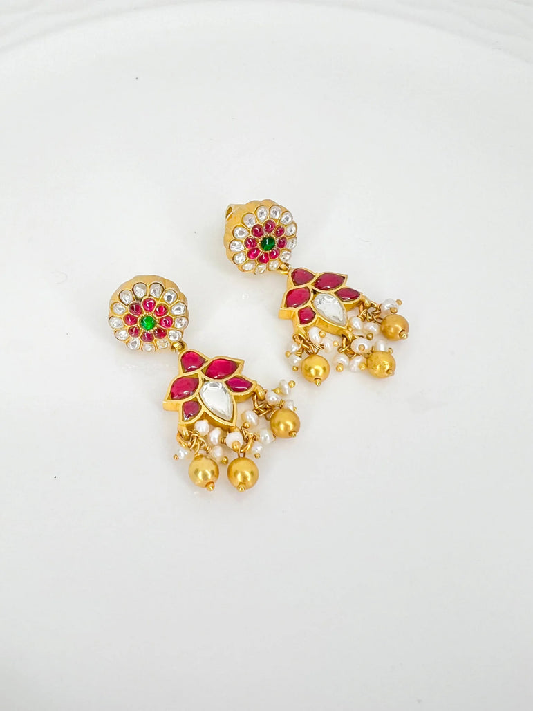 Nootan Kundan Earrings with Pearls