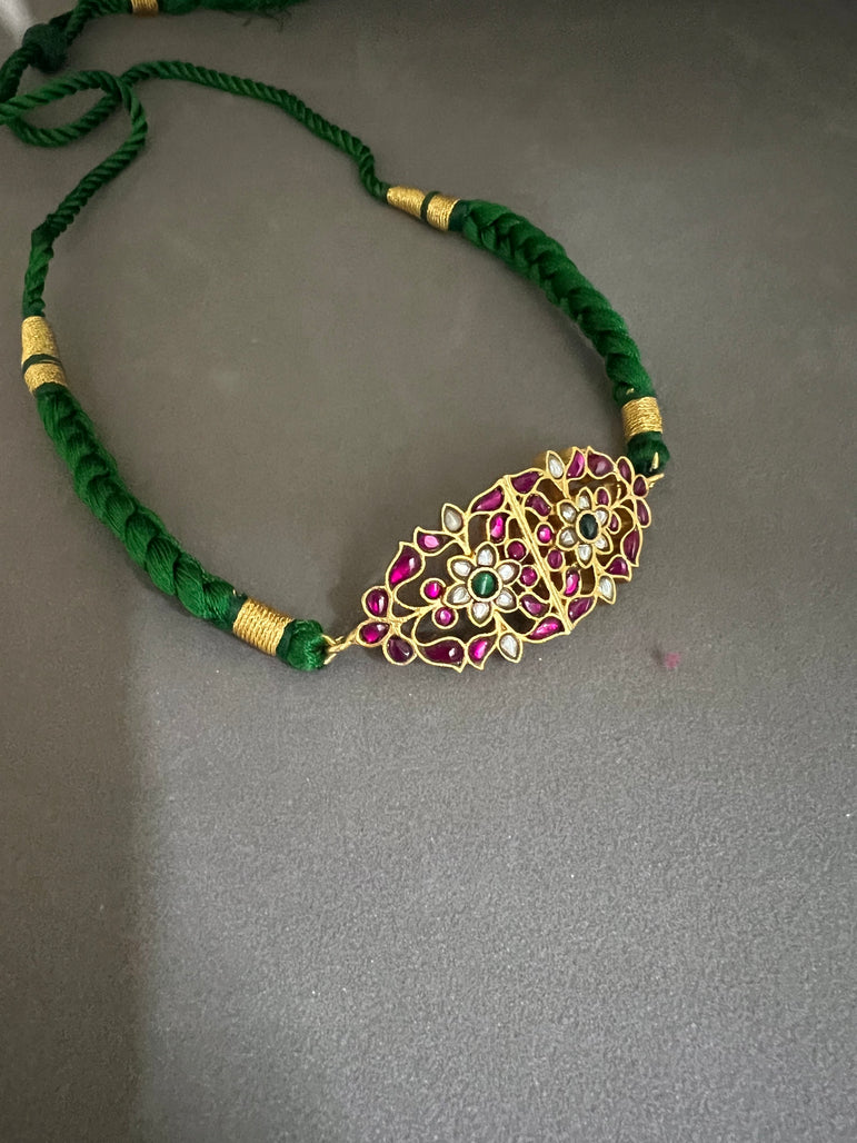 Sama Kundan Choker