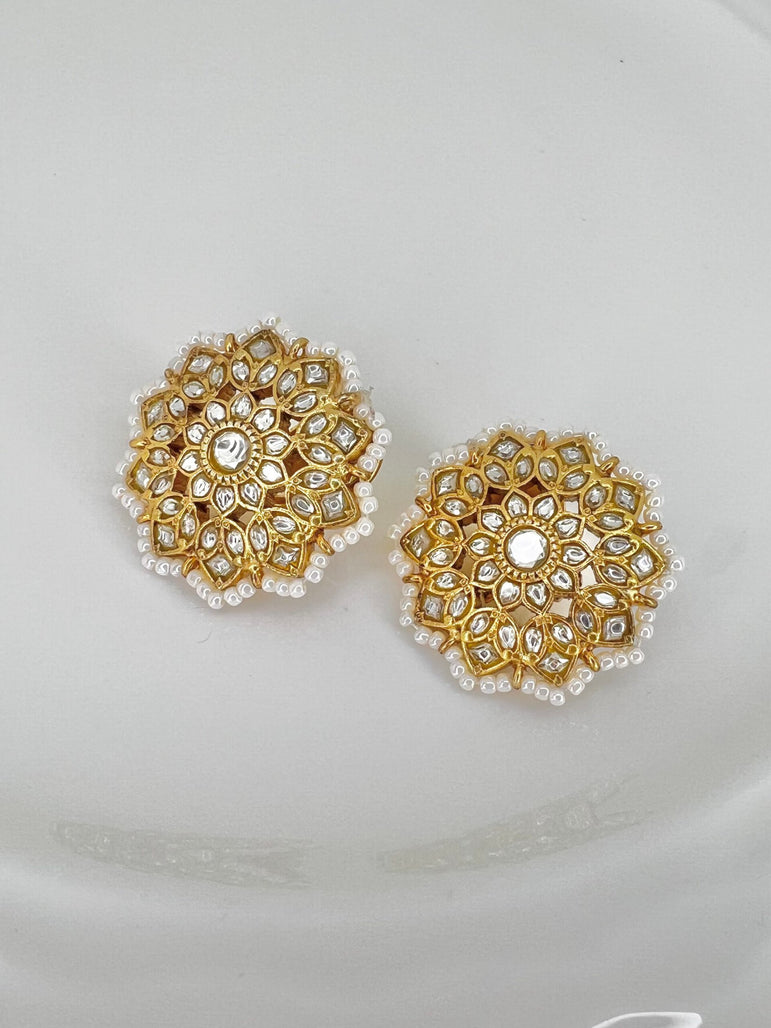 Evaa Kundan Flower Tops with Pearls